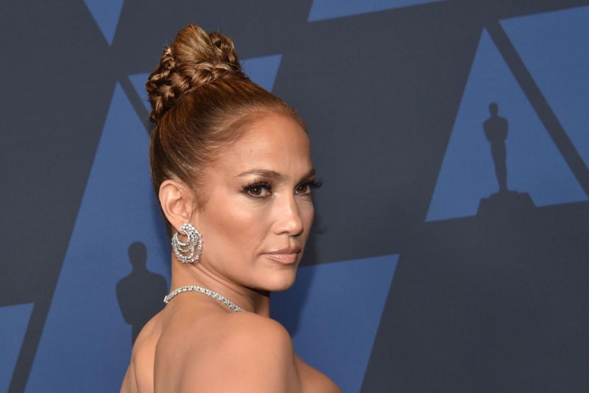 American Model Jennifer Lopez at 2019 Governors Awards 7
